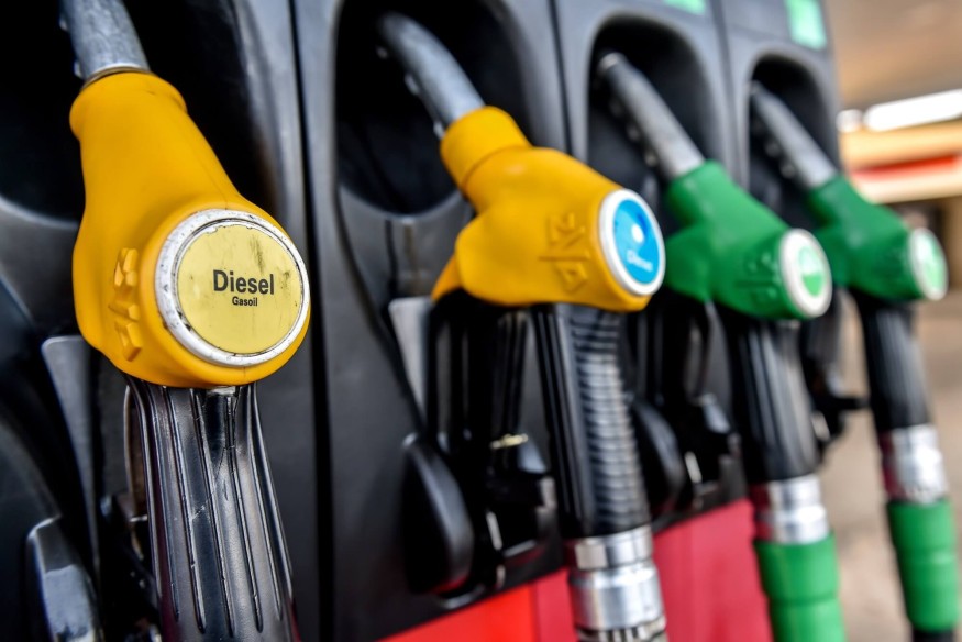 Hausse de l'essence au fenua : Pourquoi les prix augmentent à Tahiti alors qu'ils baissent ailleurs | 23.6 Radio