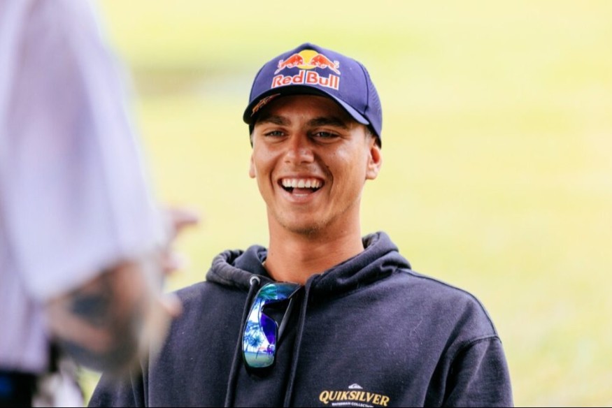 Tahiti Pro 2026 : Kauli Vaast franchit le premier cap à domicile face à Crosby Colapinto | 23.6 Radio