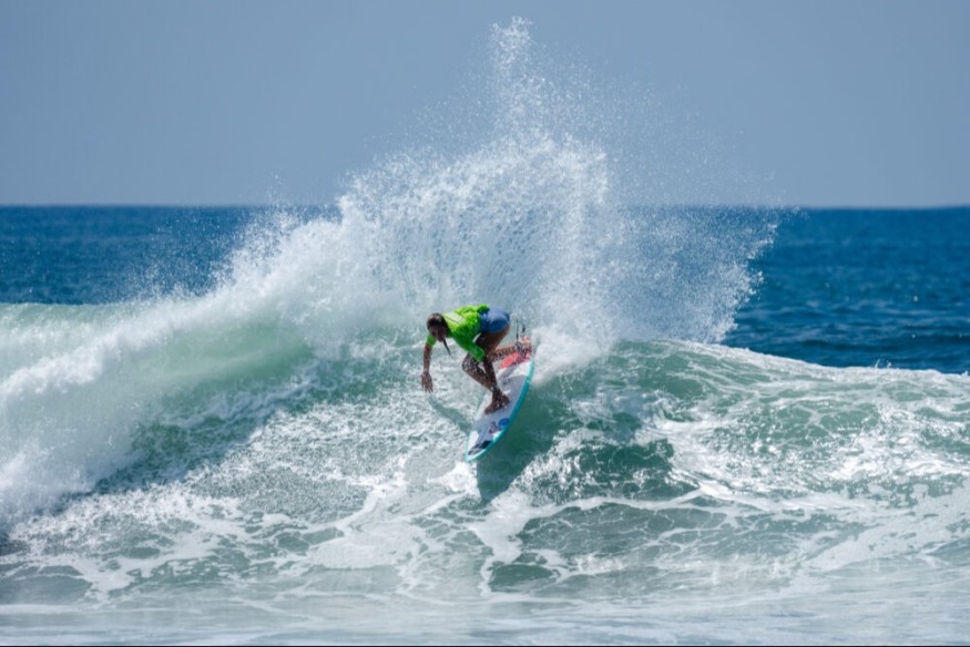 Mondiaux de surf juniors ISA au Salvador : Takihei Ellacott décroche la 4e place mondiale en finale | 23.6 Radio