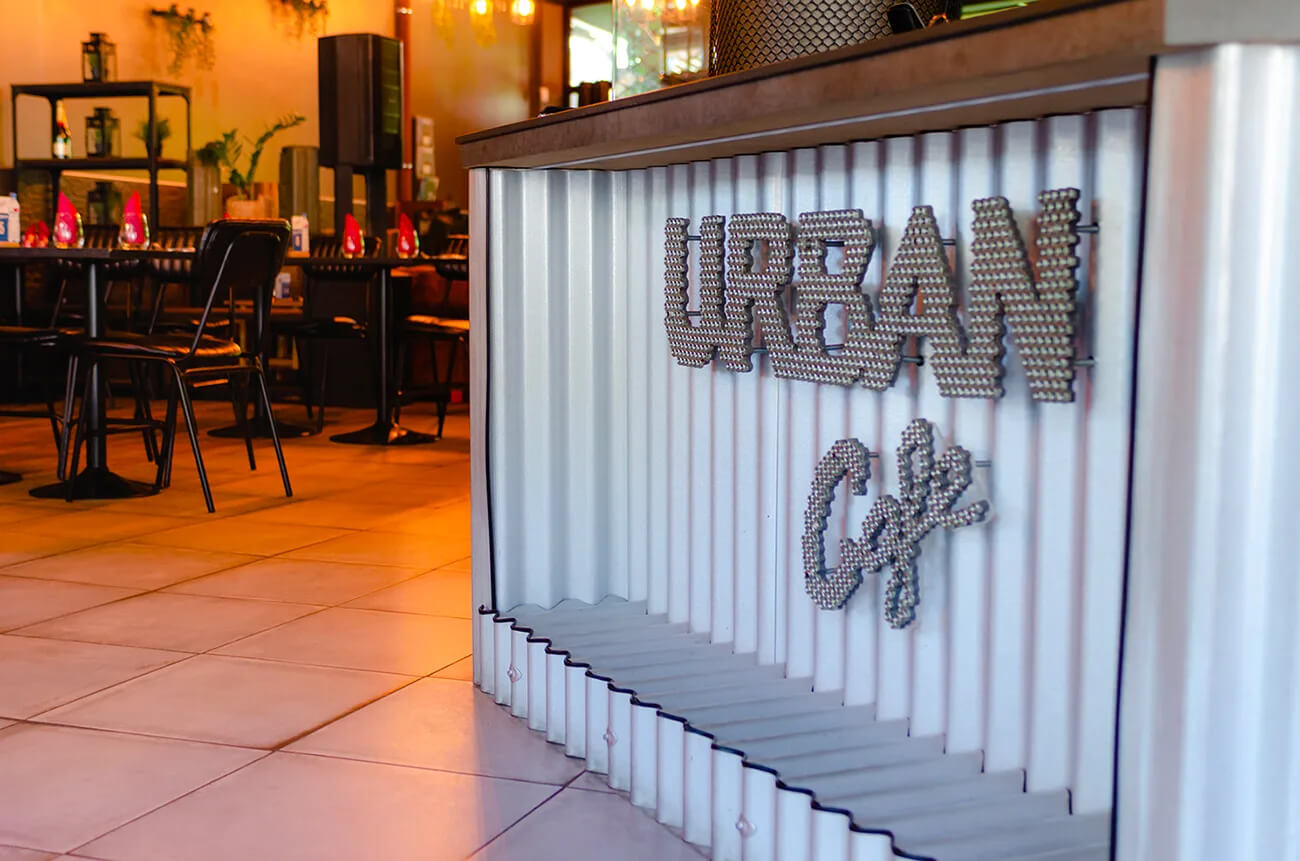 urban-cafe-interieur-cosy-papeete-tahiti.jpg (154 KB)